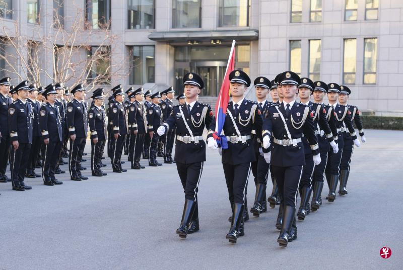 庆祝人民警察节 各地办升警旗仪式