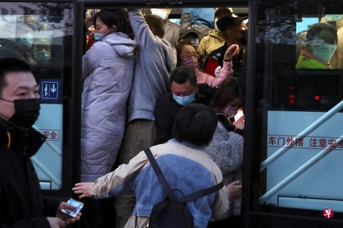 疫情波及范围大 跨省旅游团被令暂停 中国五一长假客流量料锐减六