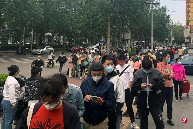 中国收紧公民出入境政策 北京四分三行政区全员检测
