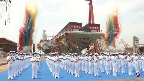 首艘自主设计弹射型航空母舰 中国第三艘航母福建舰下水