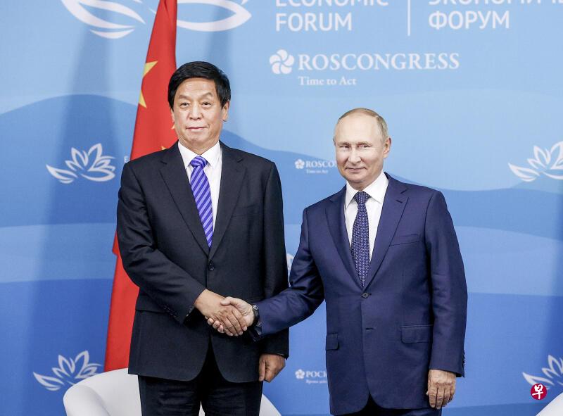 栗战书：中俄在核心利益问题上相互坚定支持
