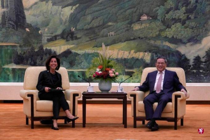 中国总理李强与美商务部长雷蒙多会面