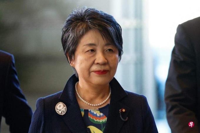 日本新外长上川阳子吁中日保持对话解决争端