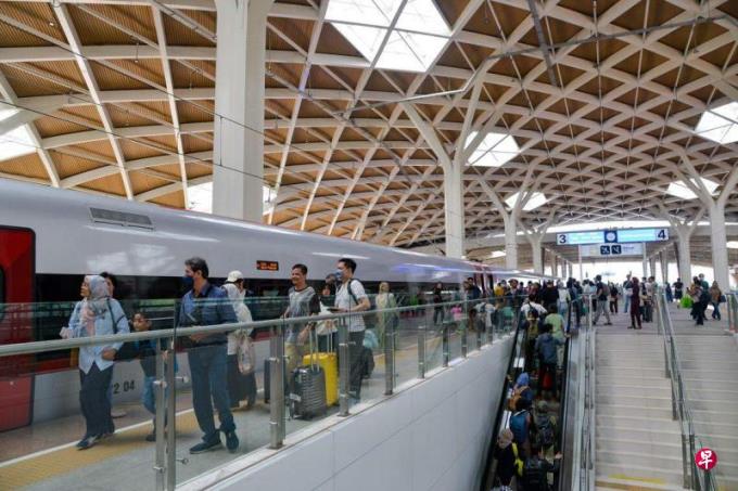 印尼中国合建 雅万高铁载客量破百万人次