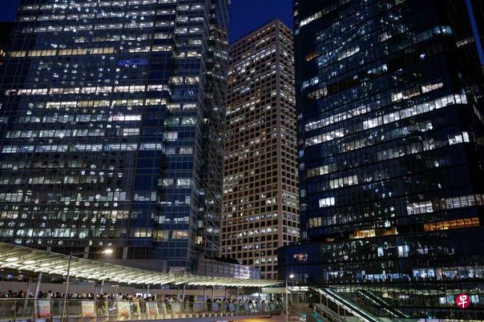 调查:香港雇员要求至少加薪6%才肯放弃混合办公模式