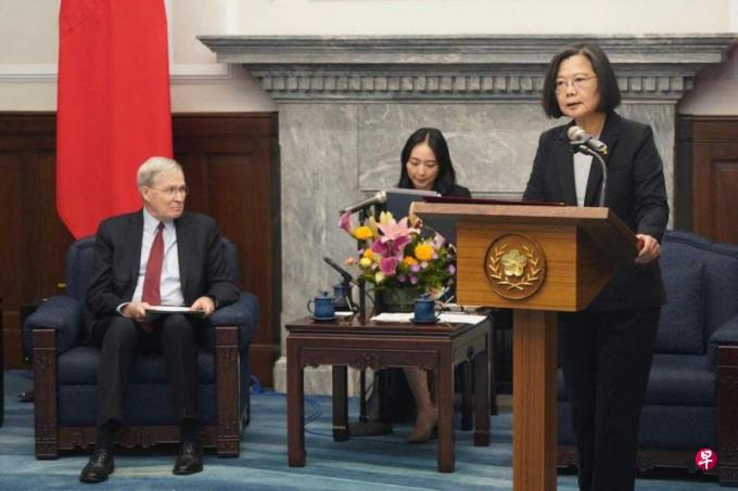 蔡英文会见美前高官:盼台美关系持续前进 成全球繁荣发展重要动力