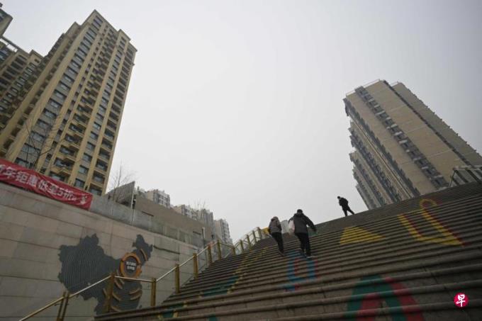 IMF预测中国经济将持续下滑 中国代表反驳