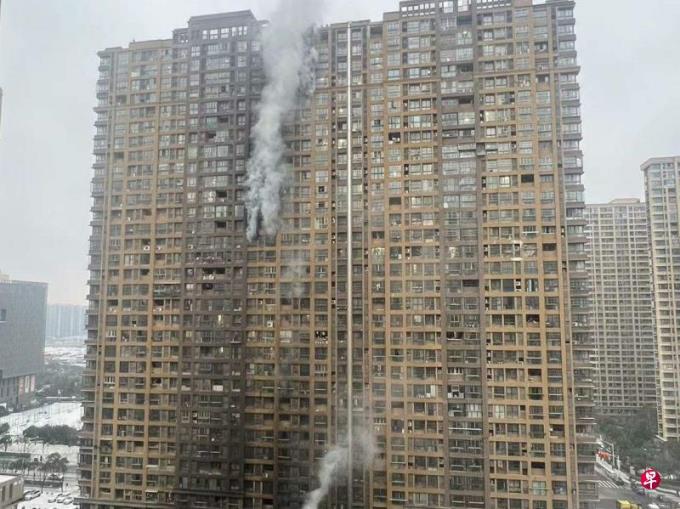南京一小区发生火灾致15人死亡44人受伤