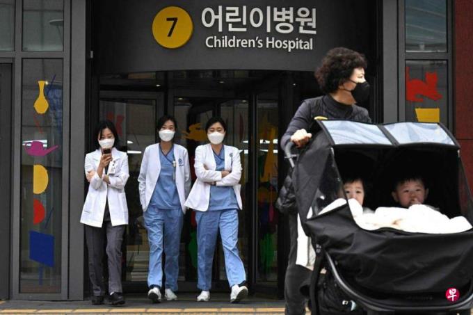 430名医院教授也恫言辞职 韩国医生罢工风波恐升级