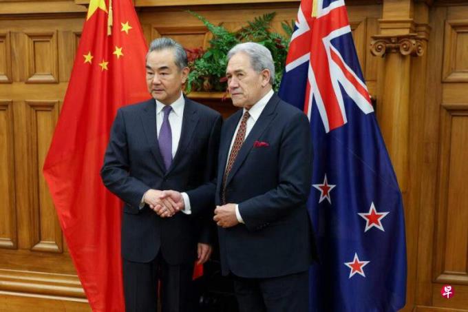 王毅访新西兰 强调加强两国战略沟通