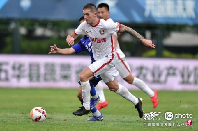 中国特稿:一支足球队 激活粤东一座小城