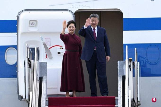 习近平结束对匈牙利访问回国 匈总理机场送行