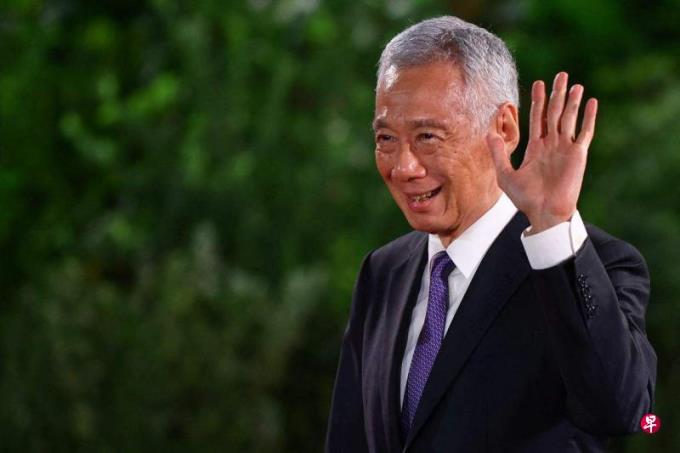 伍碧虹:我与李显龙二三事
