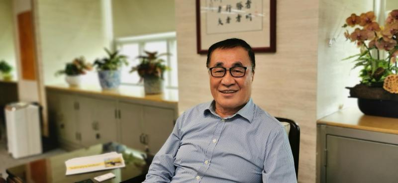 台北市副市长李四川希望,有朝一日台北市的脚踏车能全面取代电单车,完成衔接公车和地铁的最后一里路。(温伟中摄)