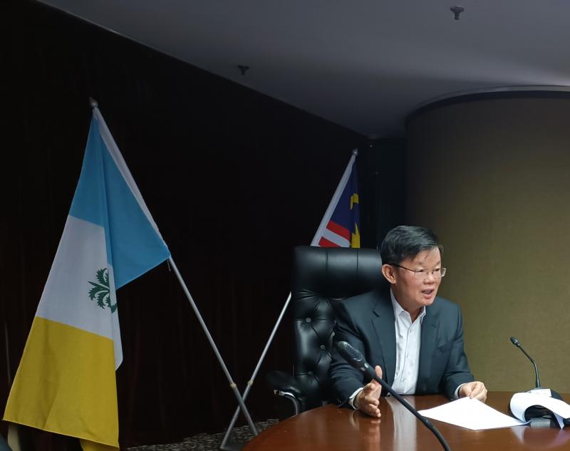 槟城首席部长曹观友通过视频会议接受《联合早报》访问,畅谈槟城半导体工业的发展。(受访者提供)