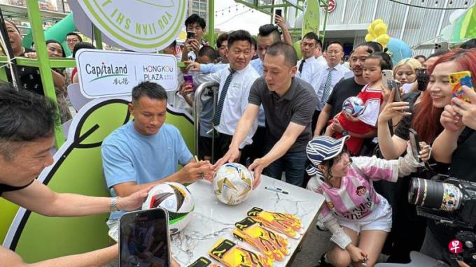 访沪引发追星热潮 狮城门将哈山:在家乡也没获得过这么多支持