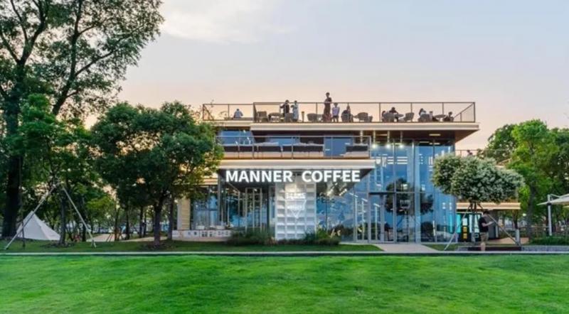 Manner咖啡2021年6月在上海徐汇滨江开设的一家宠物友好门店。(互联网)