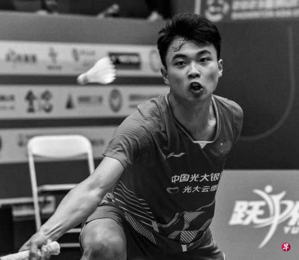 中国17岁羽毛球小将比赛中途突昏厥去世