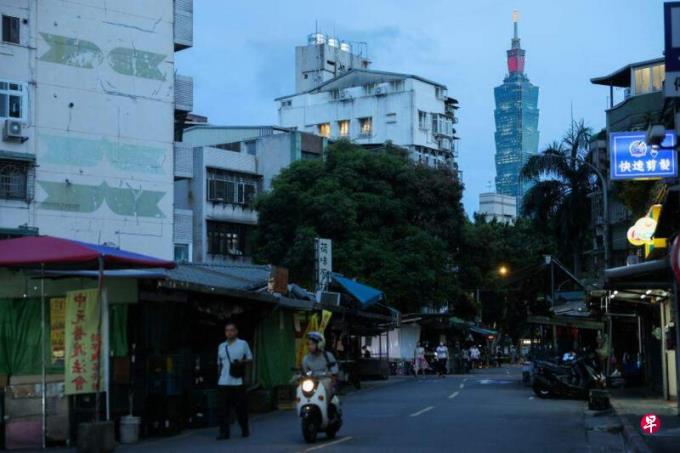 台湾有244亿新台币军购资金滞留美国