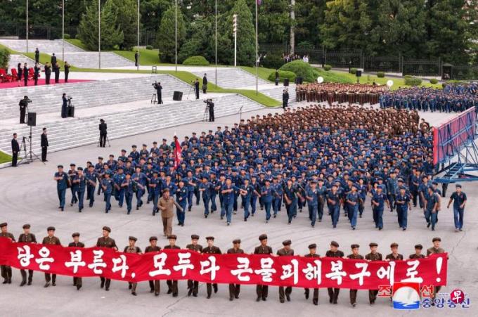 金正恩拒外国赈灾援助 料借灾后重建巩固权威