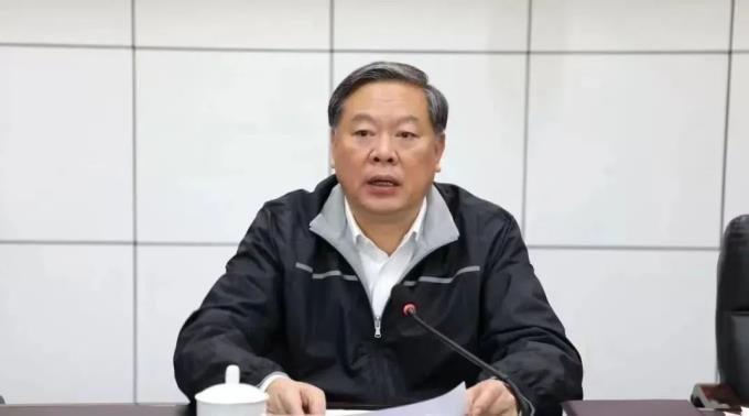 张秀隆在桂林市市长、来宾市委书记、广西壮族自治区政协副主席、自治区政府副主席等职务上,非法收受他人财物,数额特别巨大