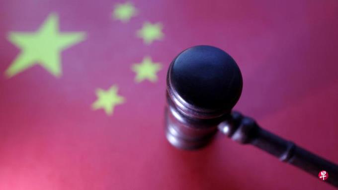 学者:塌方式腐败从资源行业扩散到行政领域 反腐制度化迫在眉睫