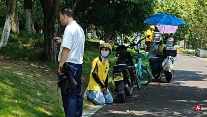 下午察:外卖骑手下跪之后