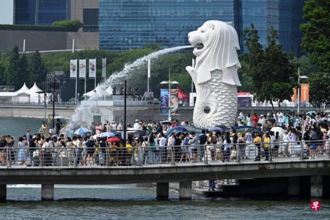 班妮:中新之间的对照与对望