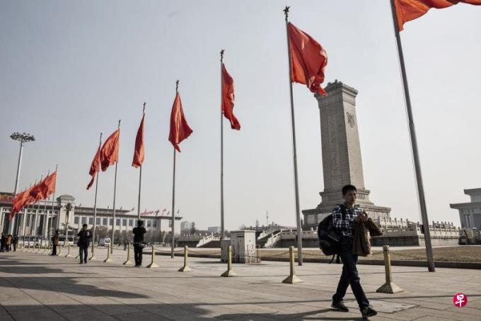 黄益平:中国必须管束好地方政府