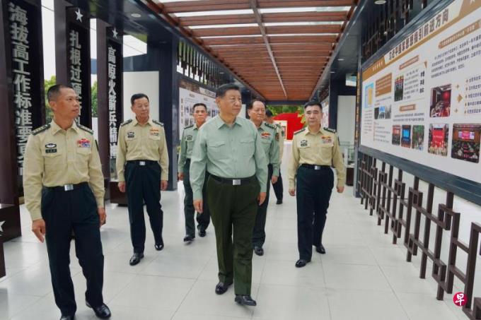 习近平视察火箭军 台学者:安定军心及针对美台