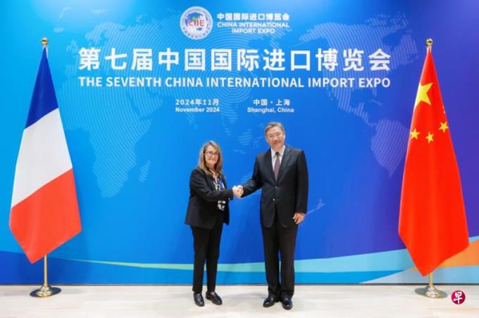 中国商务部长吁法国发挥作用 推动解决中欧经贸摩擦