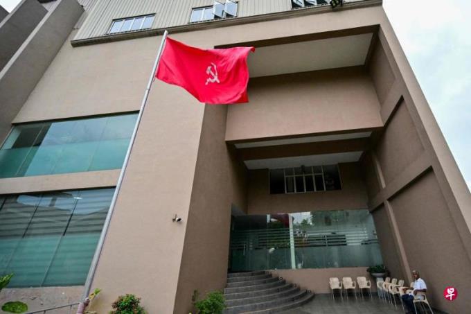 斯里兰卡新内阁宣誓就职