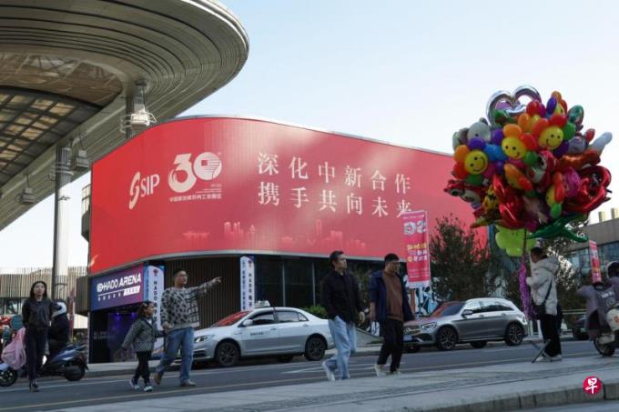 李显龙资政今起访问中国六天 将到苏州北京上海