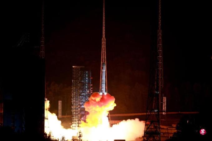 中国成功发射通信技术试验卫星12号