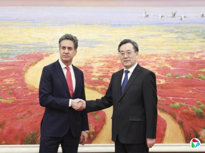 丁薛祥会访华英国能源部长:愿巩固中英关系改善势头