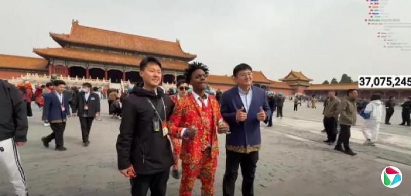 美国网红“甲亢哥”首次访华 沪京直播六小时