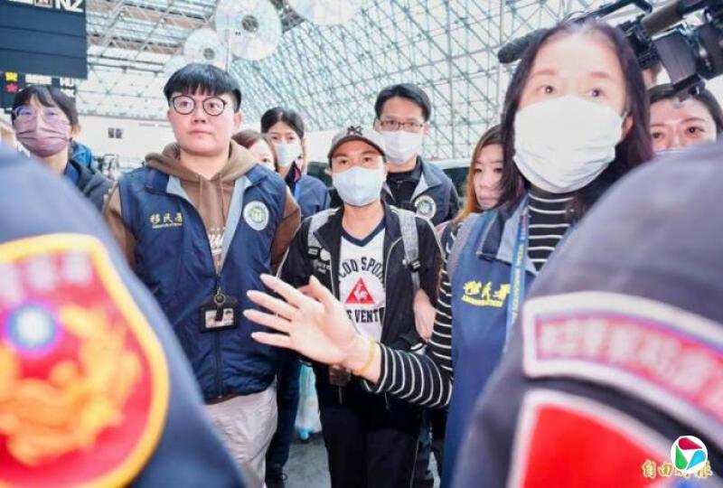 未在限期内离台 台移民署强制驱逐宣扬“武统” 陆配网红出境