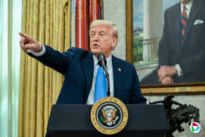 美国总统特朗普反复提及竞选第三任期的想法,并向NBC新闻表示他“不是开玩笑的”。
