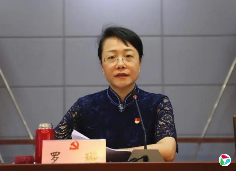 严重违反政治纪律、组织纪律、廉洁纪律、工作纪律和生活纪律的罗璇,非法收受他人巨额财物