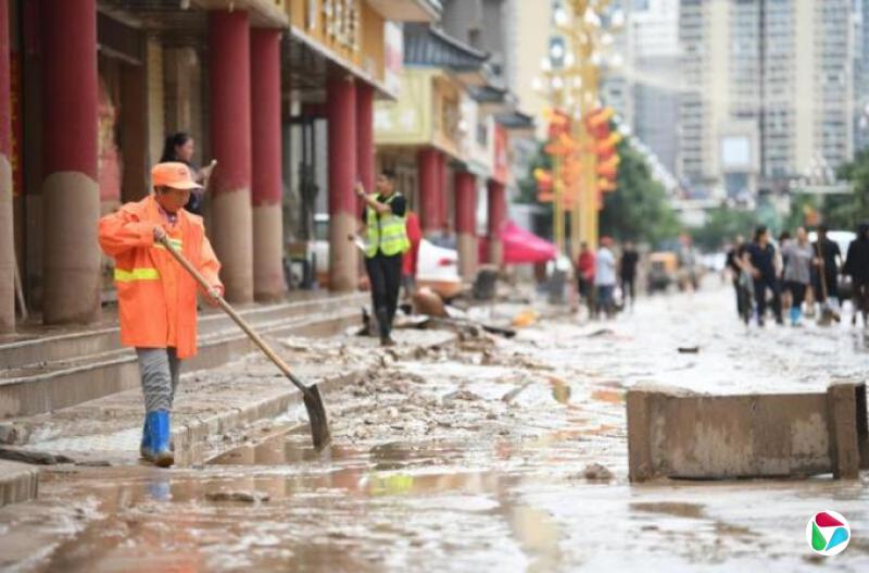 中国多地暴雨成灾 官方吁民众抵制谣言