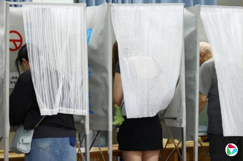 台亲绿民调:逾六成不赞成 第二波罢免投票反罢方居上风