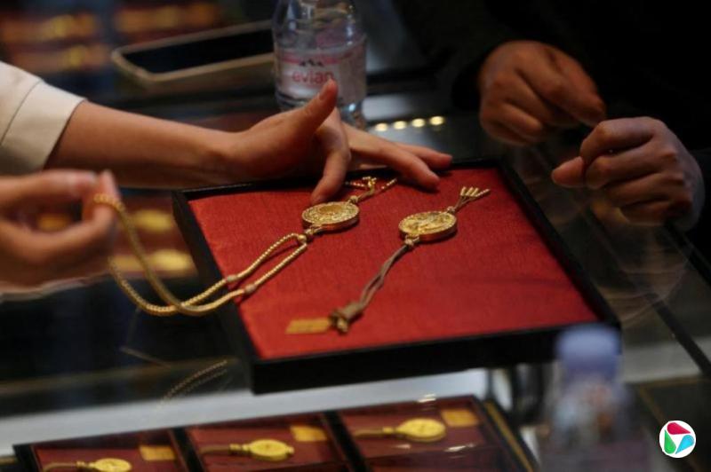 老铺黄金收入和利润超预期