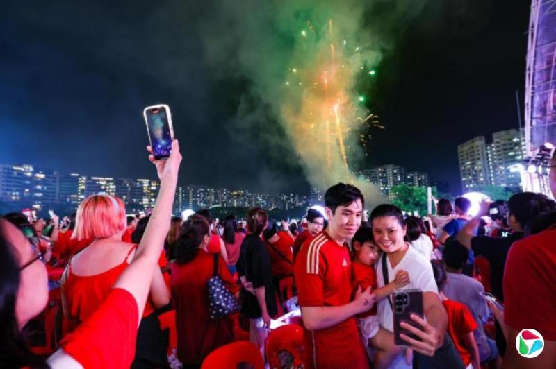 谭德婷:8月激情过后的“我们”