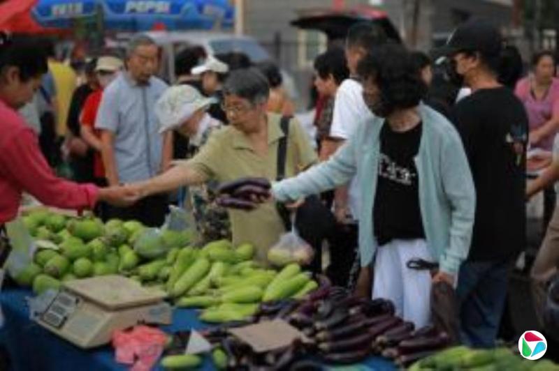 中国政策顾问吁将消费占GDP比重提升至近一半