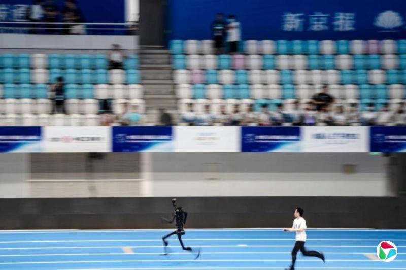 特稿:从炫技到实用 中国人形机器人走进生活要多久?
