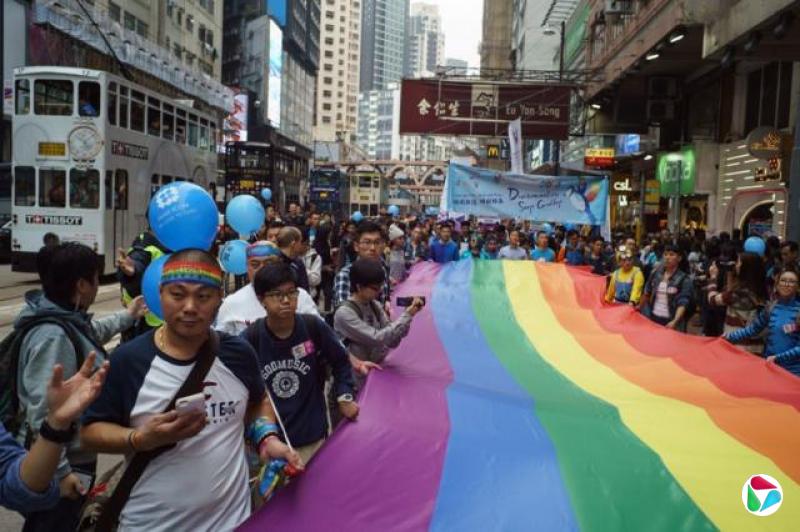 2017年11月25日,香港同志游行,一大片彩虹旗。
