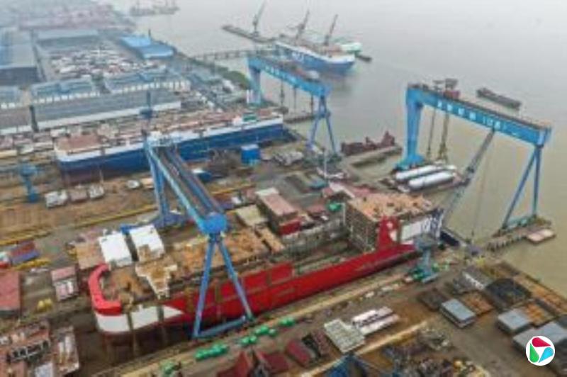 对美国船征收特别港务费后 中国港口出现拥堵